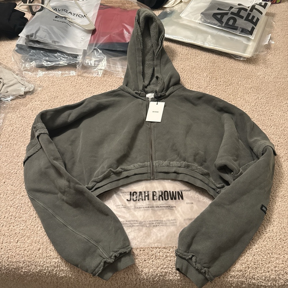 Joah Brown Sage Deconstructed Cropped Hoodie NWT S/M - Picture 5 of 10